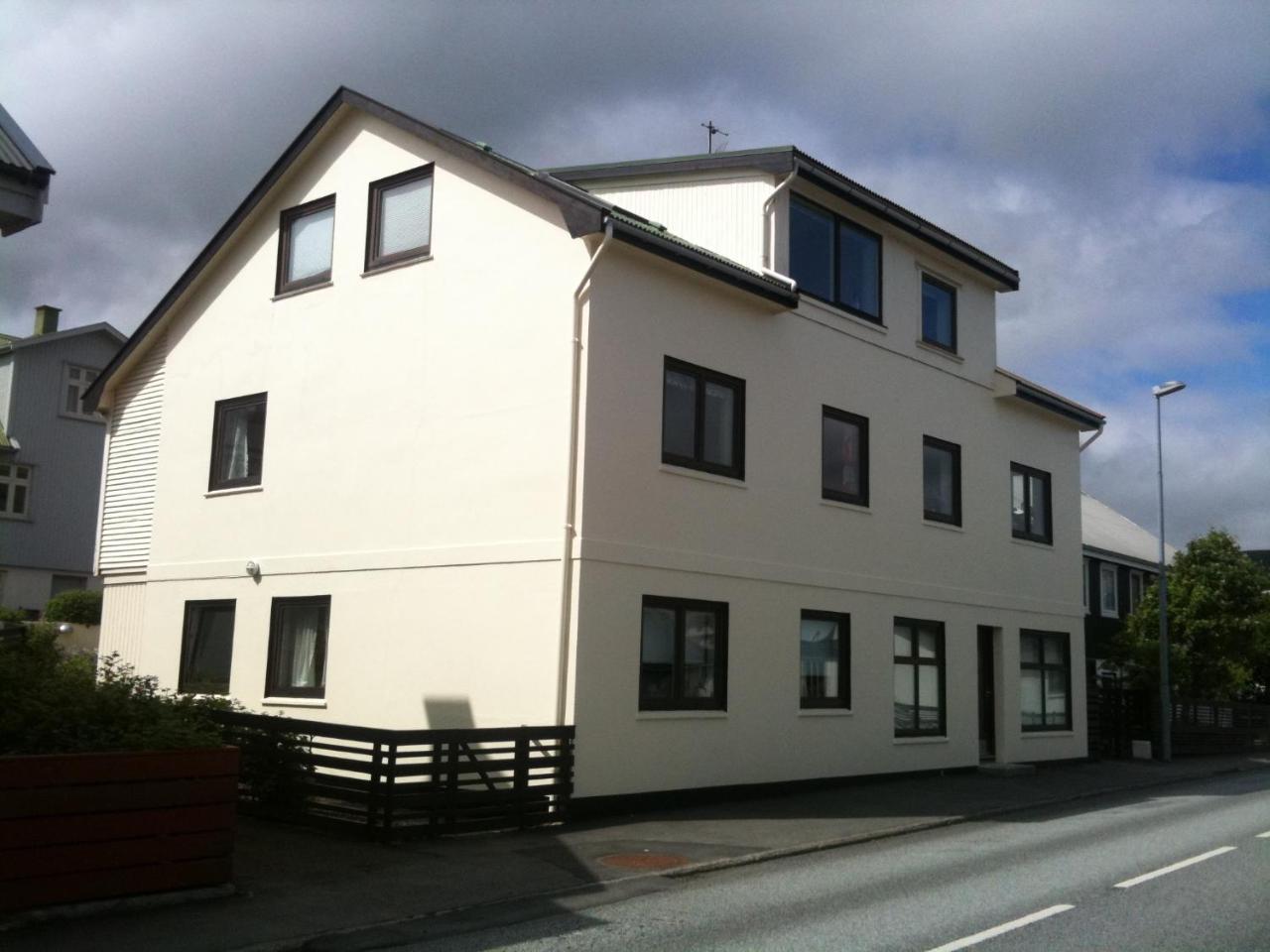 Cosy Apartment Near Beach, Marina & City Centre Tórshavn Eksteriør billede